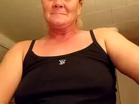 wetnwildforyou from StripChat is Freechat