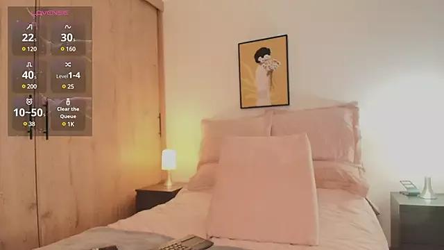 white_Mila from StripChat is Freechat