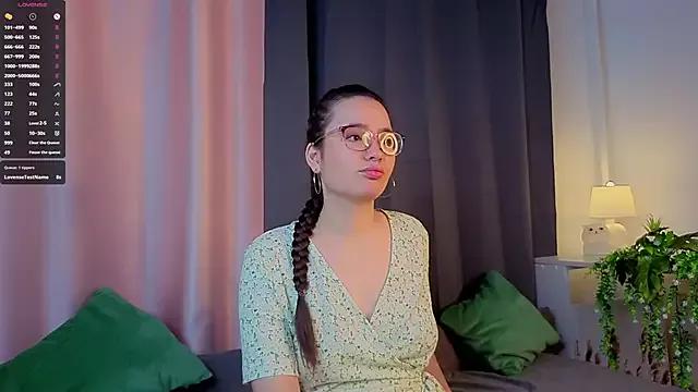 WildaBisom from StripChat is Freechat