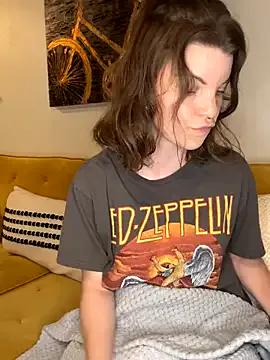 wildefaye from StripChat is Freechat