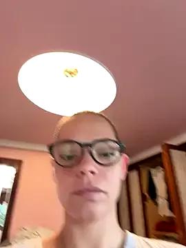 Wildmaca from StripChat is Freechat
