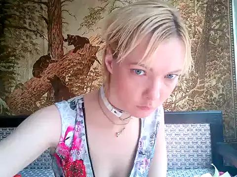 WildMissNiks from StripChat is Freechat