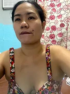 Try our girls live displays and explore the company of endless strippers, with beautiful physiques, vibrating toys and more.