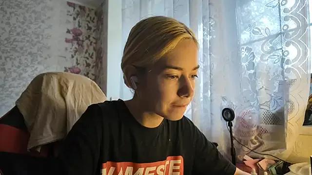 Try our girls live displays and explore the company of endless strippers, with beautiful physiques, vibrating toys and more.