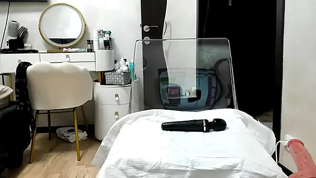 wowsquirtx from StripChat