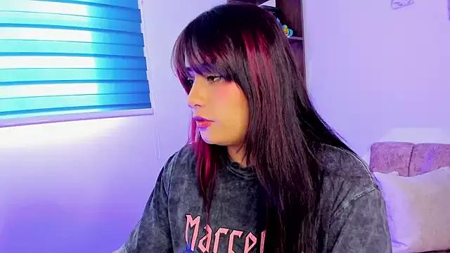 Try our girls live displays and explore the company of endless strippers, with beautiful physiques, vibrating toys and more.