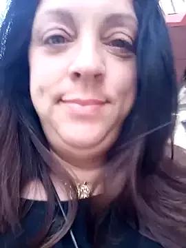XNaughtysouthlondonMILFXX from StripChat is Freechat