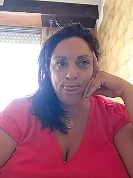XSouthlondonNAUGHTYMILFXX from StripChat is Freechat