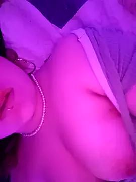 Try our girls live displays and explore the company of endless strippers, with beautiful physiques, vibrating toys and more.
