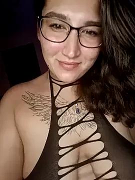 Photos of Xx-MissMira-xX from StripChat is Freechat