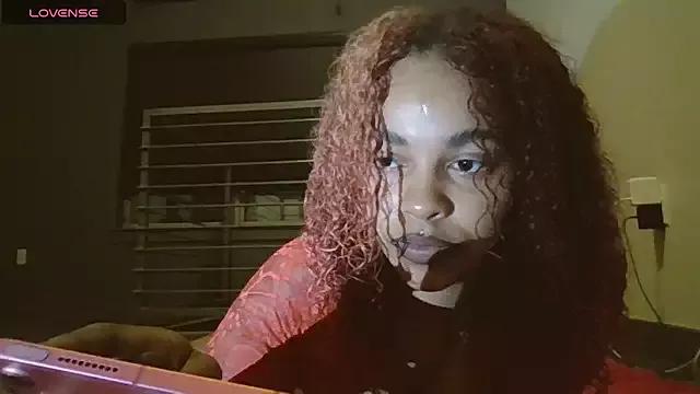 Xxotickrystal from StripChat is Freechat
