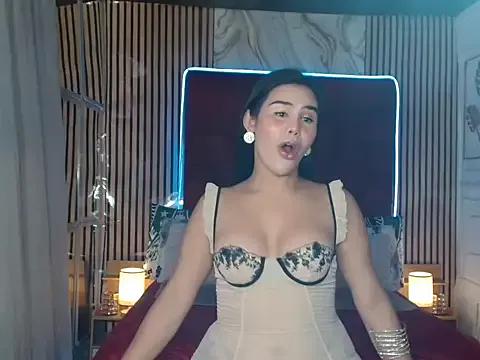 Yakarena from StripChat is Freechat