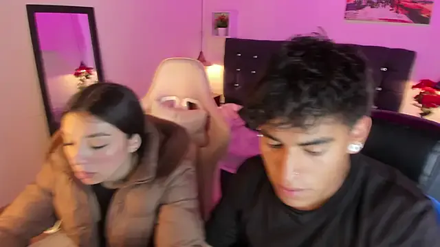 Yiing_and_yang from StripChat