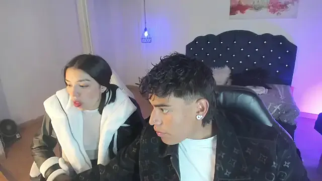 Yiing_and_yang from StripChat