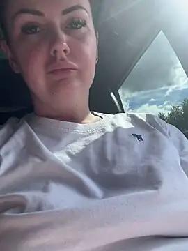 Photos of YoungHotMom_ from StripChat is Freechat