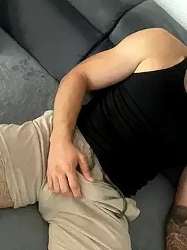 Youngmuscelfit9 from StripChat is Freechat