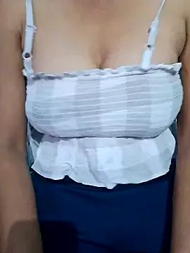 Your-diwani from StripChat is Freechat