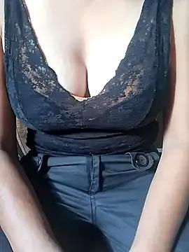 Your-diwani from StripChat is Freechat