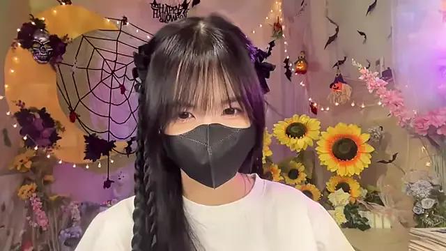 Try our girls live displays and explore the company of endless strippers, with beautiful physiques, vibrating toys and more.