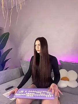Try our girls live displays and explore the company of endless strippers, with beautiful physiques, vibrating toys and more.