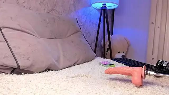 Try our girls live displays and explore the company of endless strippers, with beautiful physiques, vibrating toys and more.