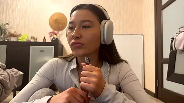 YourCoreanmiracle from StripChat is Freechat