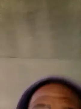 YourCrush010 from StripChat is Freechat