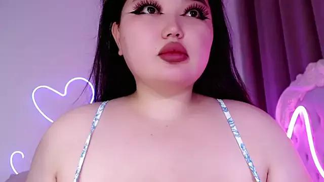 Try our girls live displays and explore the company of endless strippers, with beautiful physiques, vibrating toys and more.