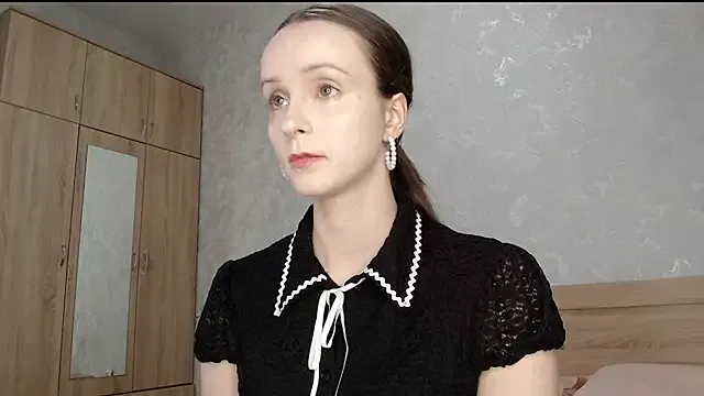 Yourplayfulspark — Teasing in doggy pose