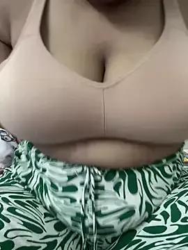 Yoursexy_cherry from StripChat is Freechat
