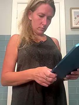 YourSophiaxo from StripChat is Freechat