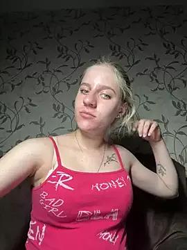 Try our girls live displays and explore the company of endless strippers, with beautiful physiques, vibrating toys and more.