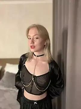 Try our girls live displays and explore the company of endless strippers, with beautiful physiques, vibrating toys and more.