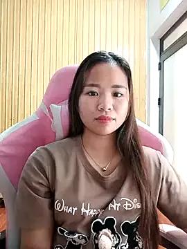 Yummy2k2 from StripChat