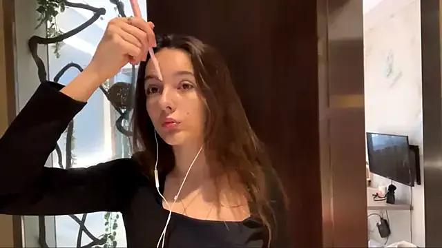 Try our girls live displays and explore the company of endless strippers, with beautiful physiques, vibrating toys and more.