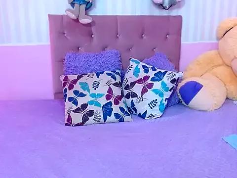 zara_cute from StripChat is Freechat