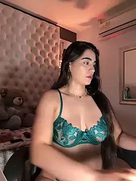 Try our girls live displays and explore the company of endless strippers, with beautiful physiques, vibrating toys and more.