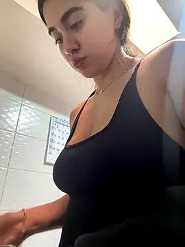 Try our girls live displays and explore the company of endless strippers, with beautiful physiques, vibrating toys and more.