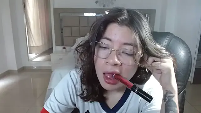 zoecruzz — Oil and dance